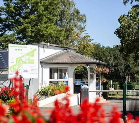 Camping Onlycamp Des Halles Decize Esterno foto
