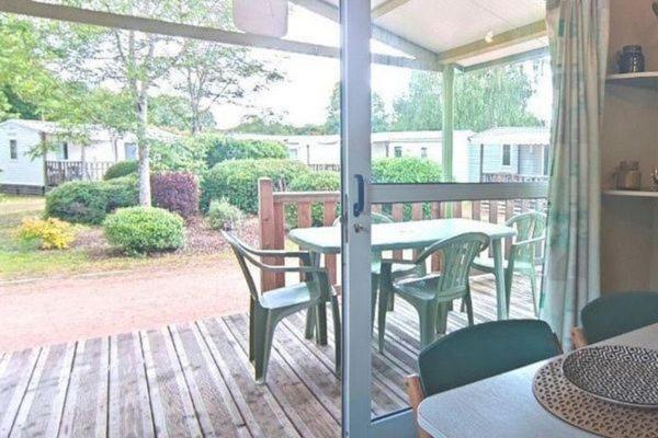 Camping Onlycamp Des Halles Decize Esterno foto