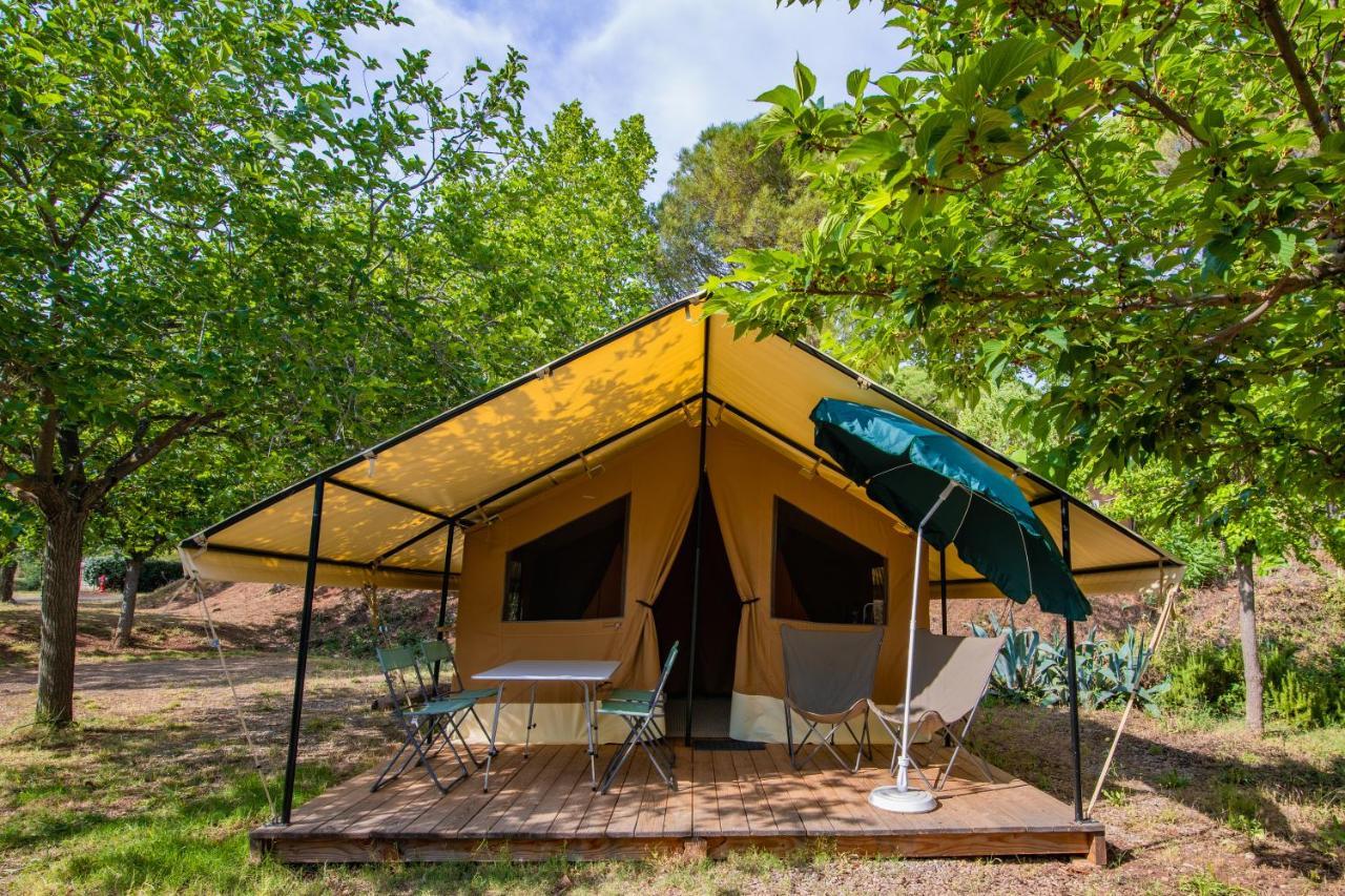 Camping Onlycamp Des Halles Decize Esterno foto